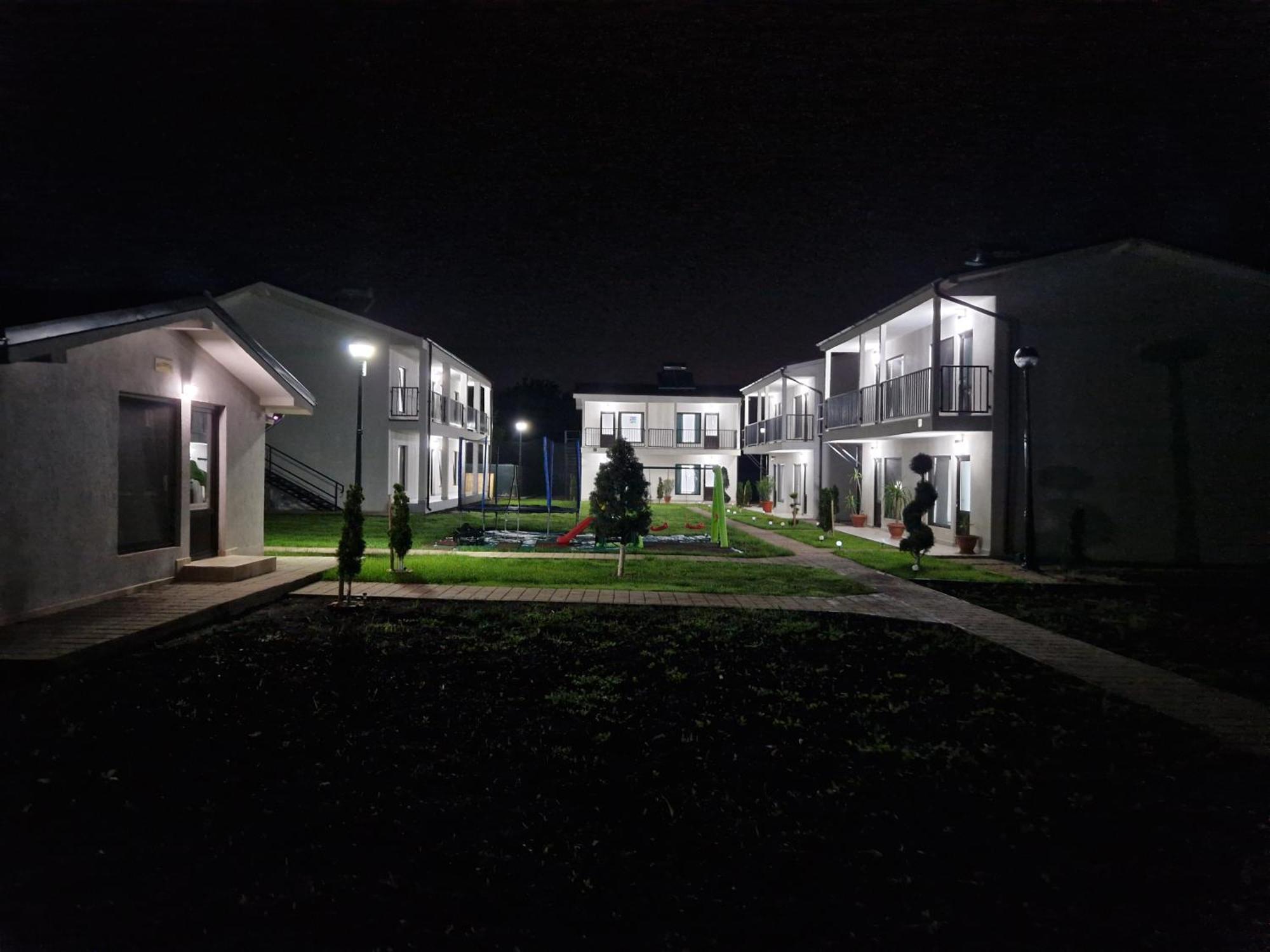 Complex Turistic N&S Hotel 2 Mai Exterior photo